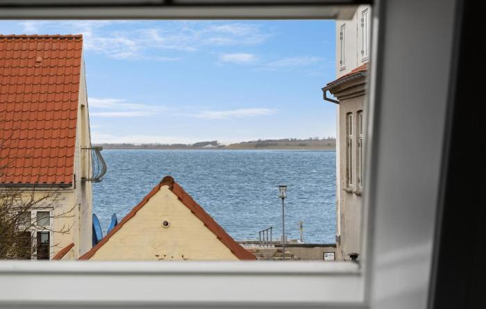 Gorgeous Home In Løgstør