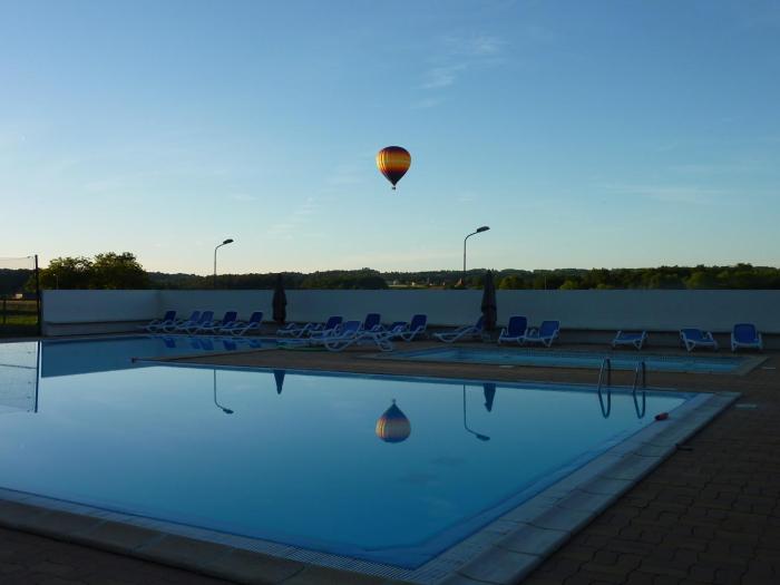 Mobil Home 4 chambres - Camping de Maillac