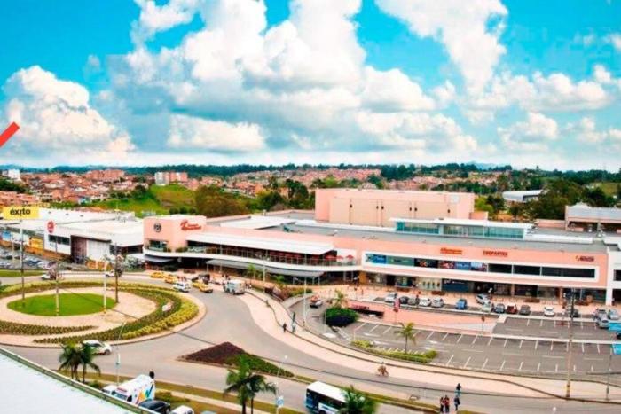 Amazing one bedroom apartment near the Airport !