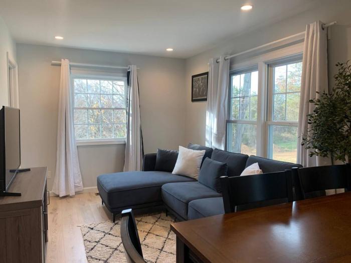Silver Spring Serene 2BR 2BA, Nature And Access