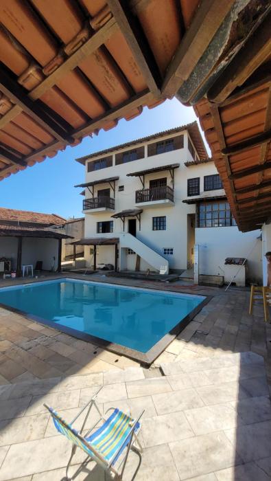 Casa espaçosa com piscina