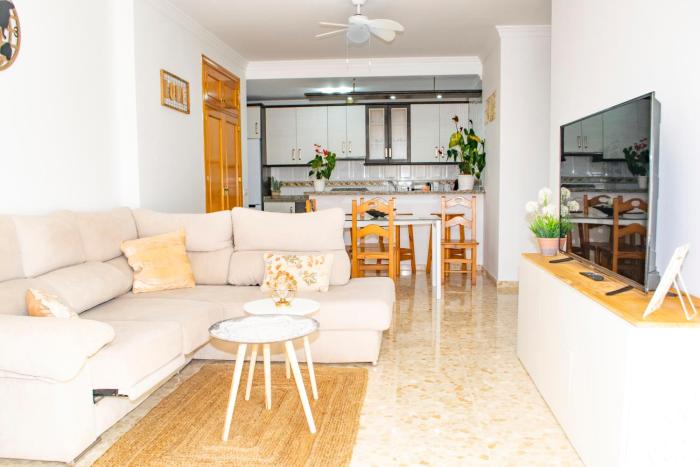 MELOSAS PRIMERA LINEA DE PLAYA - HOME RENt MALAGA