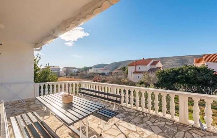 Amazing Apartment In Vlasici With Wi-Fi