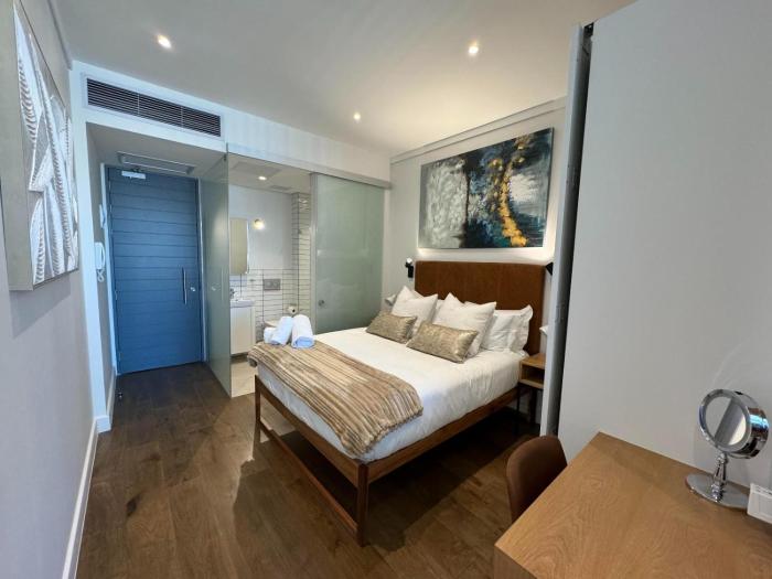 Bree Street Apartment - Explore, Eat, Experience Cape Town