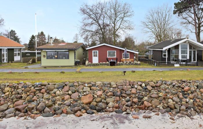 Gorgeous Home In Otterup With Wifi