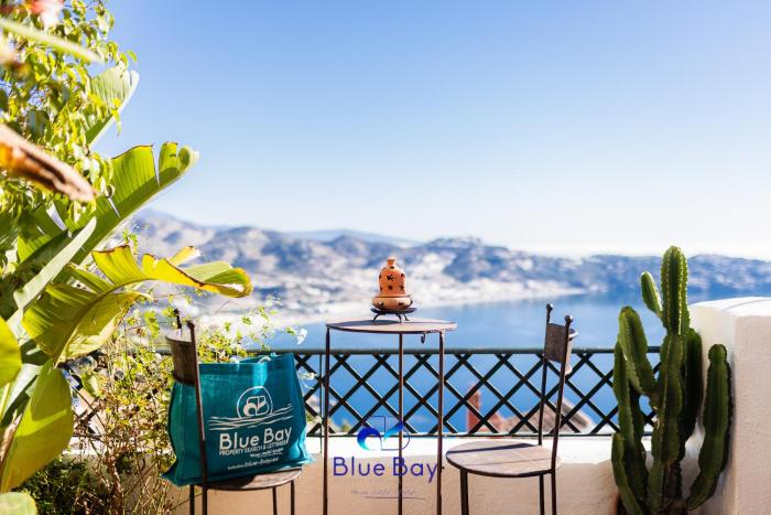 Al Alba Townhouse with Community Pool and Padel