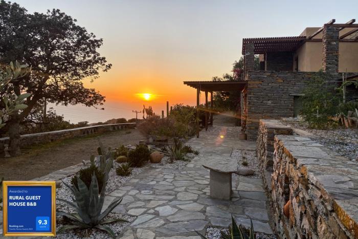 RURAL GUEST HOUSE, quiet stay in nature with Sea view