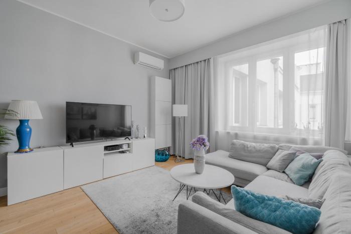 UnitApartament DeLux Warszawa Centrum blisko Plac Zbawiciela Hala Koszyki Metro Politechnika Jest to elegancki i wygodny apartament na noclegi i pobyt w Warszawie - Zapraszamy