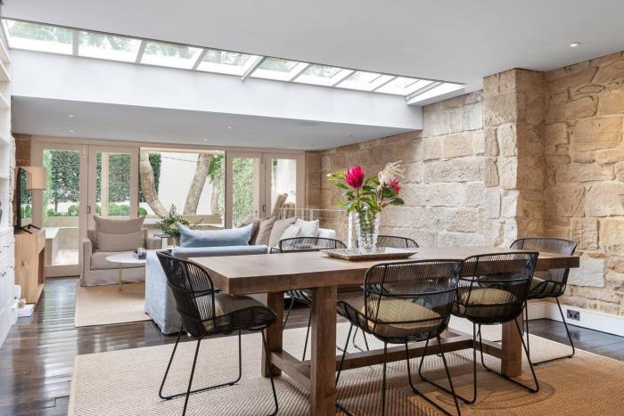 Elegant Paddington Sandstone Cottage with Parking