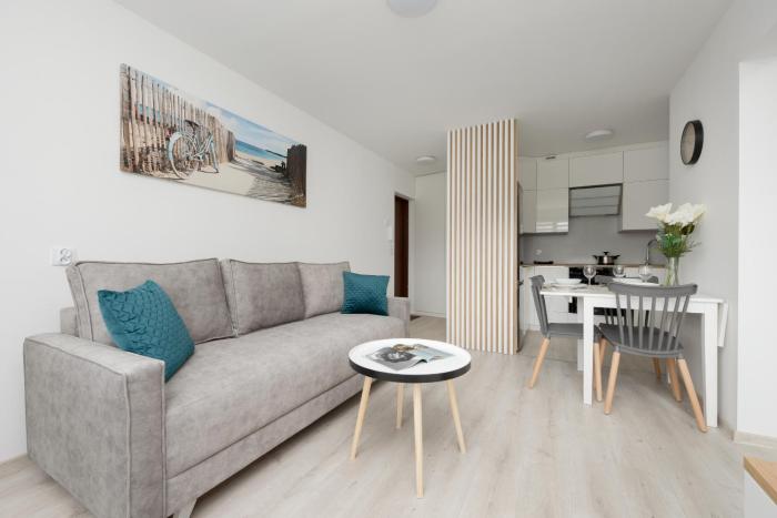 Elegant Apartment in the centre of Gdynia by Noclegi Renters