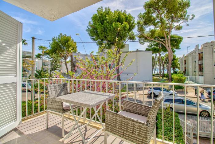 Assimetric by Rentallorca