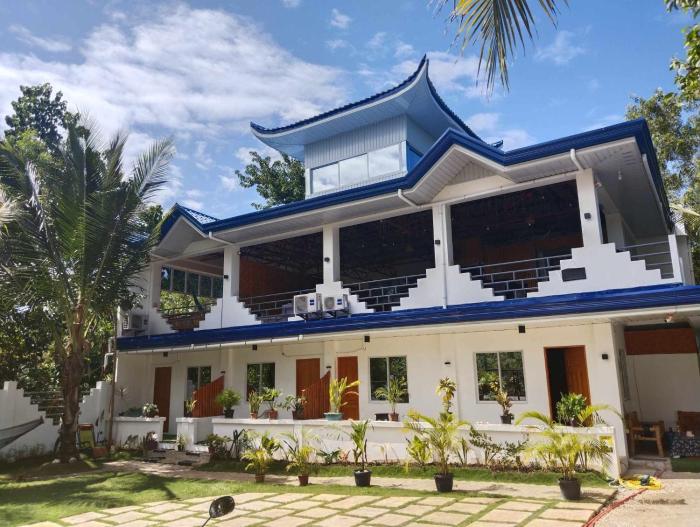 Blue Pagoda Rooms