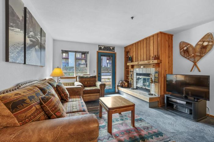 Cozy Kirkwood Condo – The Meadows 2 Bedroom condo