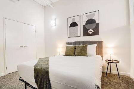 TWO CozySuites Apartment with Skybridge Access #1