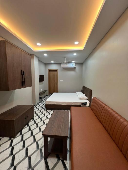 TIC ROOMS