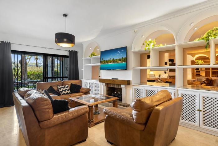 Sierra apt Puerto Banus by Costarentals - Ref M1