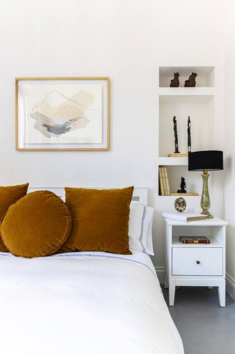 Modern art apartment - Art pieces & eclectic deco