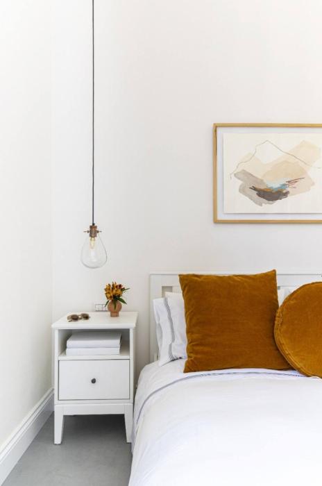 Modern art apartment - Art pieces & eclectic deco