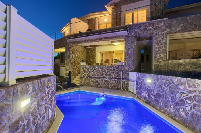 Villa Miracle 1 with heated pool