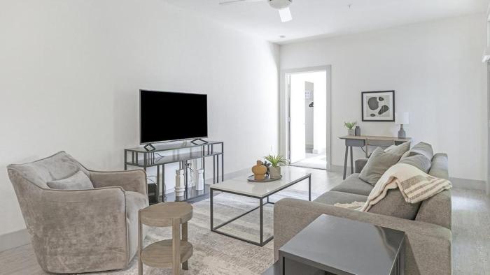 Landing Modern Apartment with Amazing Amenities (ID1011X798)