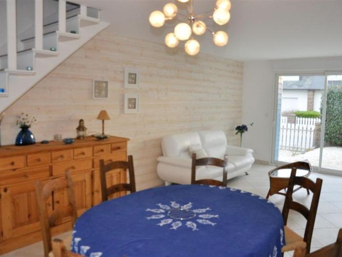 Maison moderne avec WIFI à 100m de la plage à Trégastel - FR-1-368-203