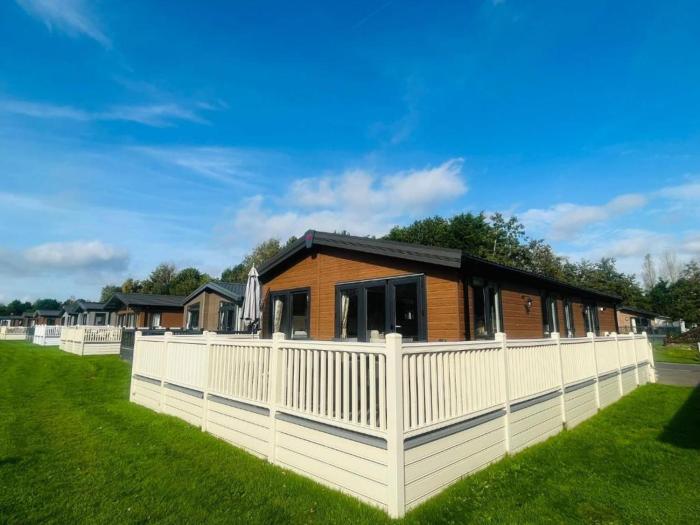 Rosies Rest With Hot Tub