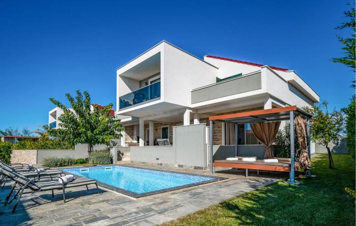 Stunning Home In Skuncini Stani