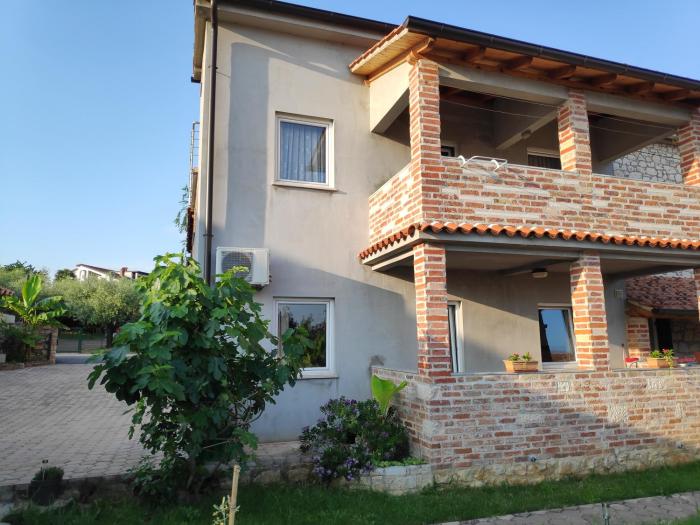 APARTMANI MEMIĆ 100M OD MORA