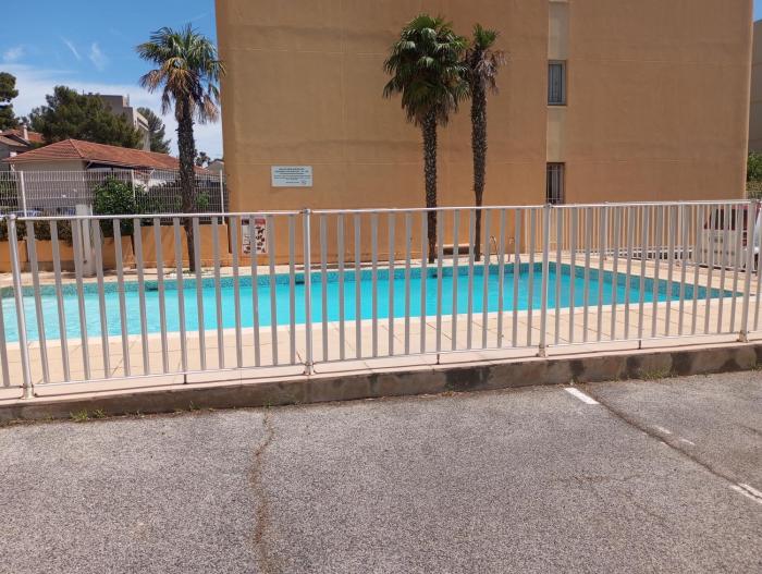 location T2 Cavalaire sur mer avec piscine