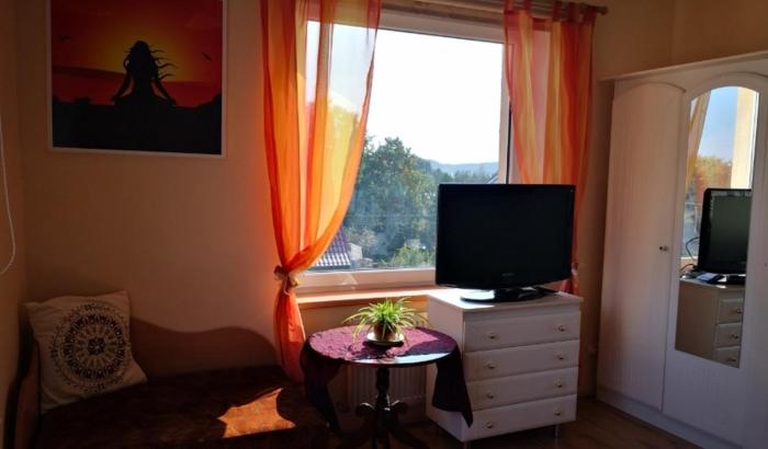 Kambario nuoma su bendru vonios kambariu