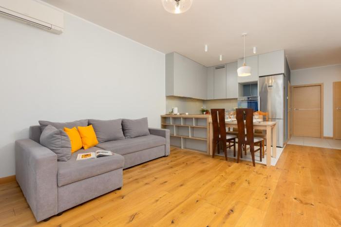 2 Bedroom Apartment Beautiful Green Surroundings Międzyborska Street by Noclegi Renters