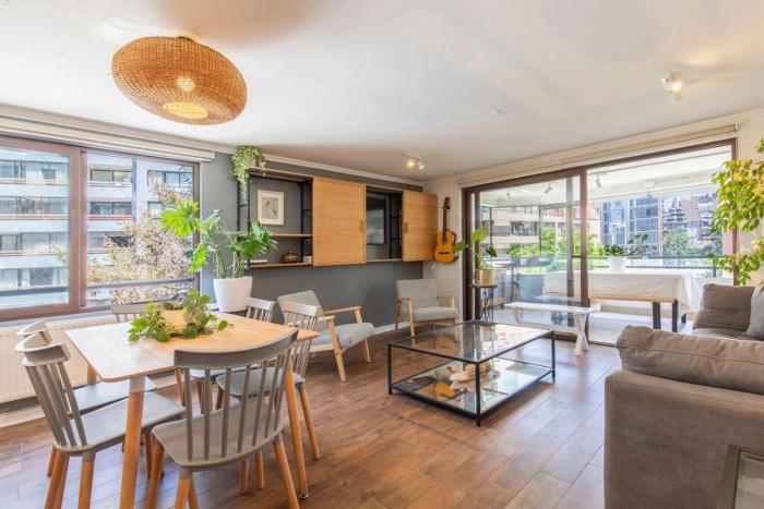 Departamento Sebastian, Elegancia en el Golf, Metro, Terraza Espaciosa