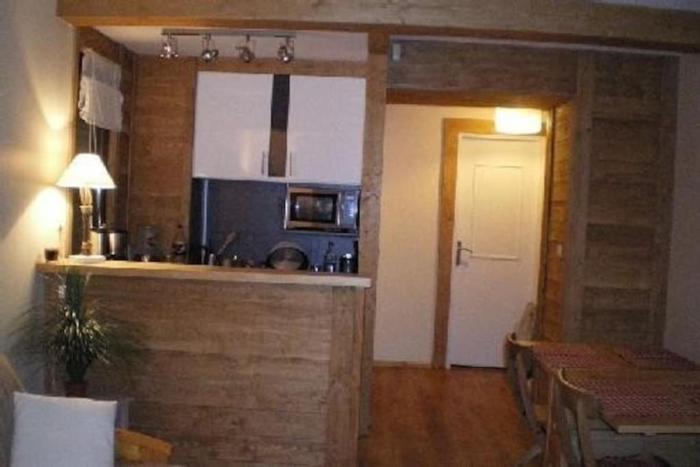 Appartement 2 pièces au milieu des chalets. Grande Terrasse Orientée Sud