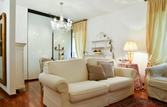 Emily Luxury Apartment