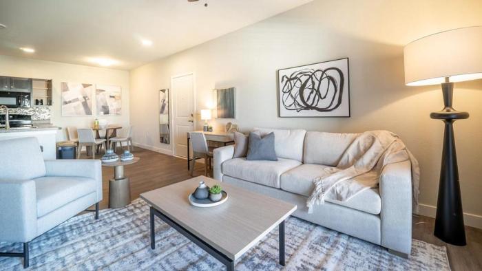 Landing Modern Apartment with Amazing Amenities (ID8624X16)