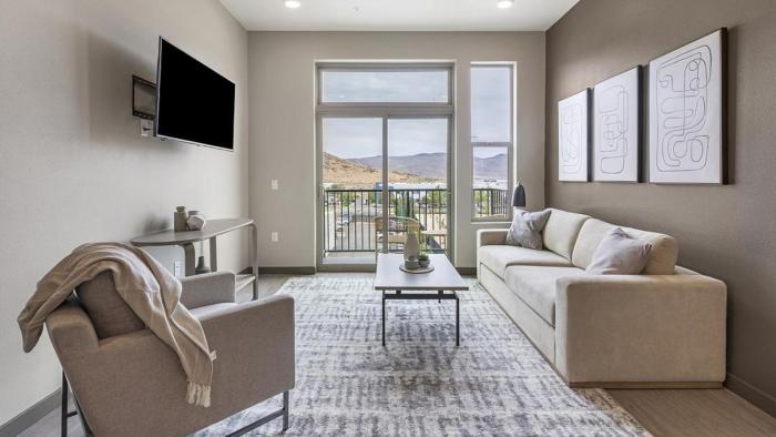 Landing - Modern Apartment with Amazing Amenities (ID9688X43)
