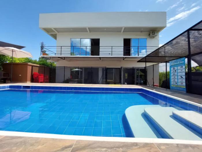 Casa con piscina privada y BBQ para Familias y parejas