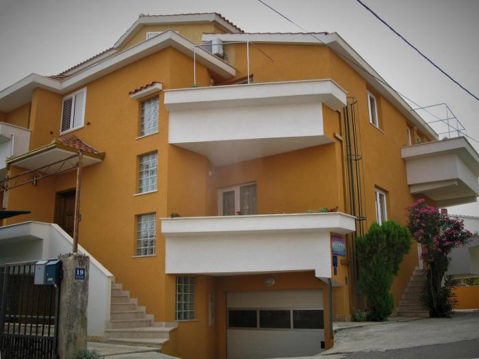 Apartments by the sea Okrug Gornji, Ciovo - 22139