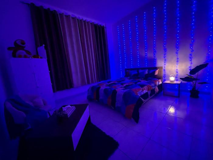 Stress-Free Cozy Private Room - heart of the city