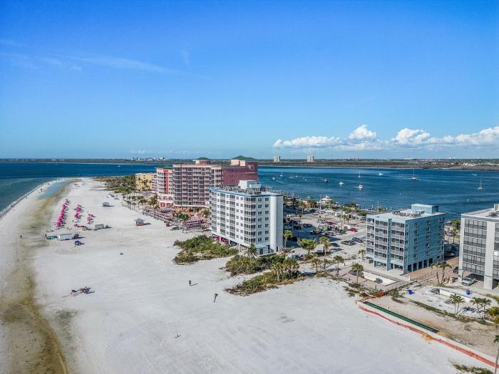 Beach Villas # 304 - BOGO24 condo