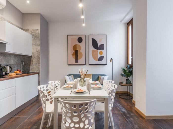The Best Rent - Three-bedroom apartment near Piazza Barberini