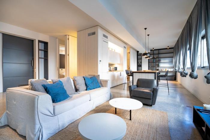 Syntagma square 2 bedrooms 4 pers apartment by MPS