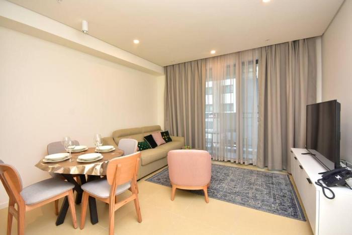 Brand New ! Seaside Apt with Poolview & Parking