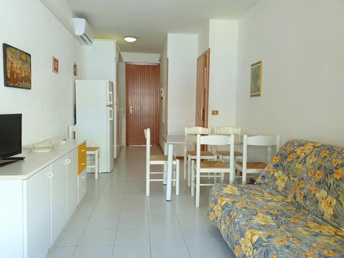 Delightful seaside flat with ac - Beahost