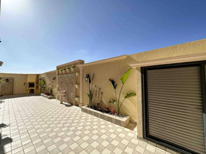 Luxury Villa, Central Ac, Bbq, Ideal For Events