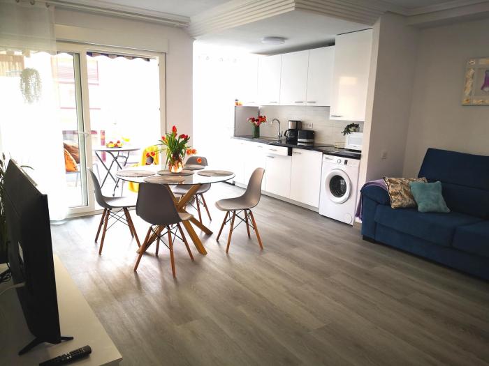 Apartment Dinamarca with 2 bedrooms, 50 mts from the beach