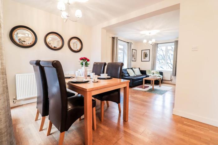 Bright and Well-Kept 2 Bed Flat! Russell Square