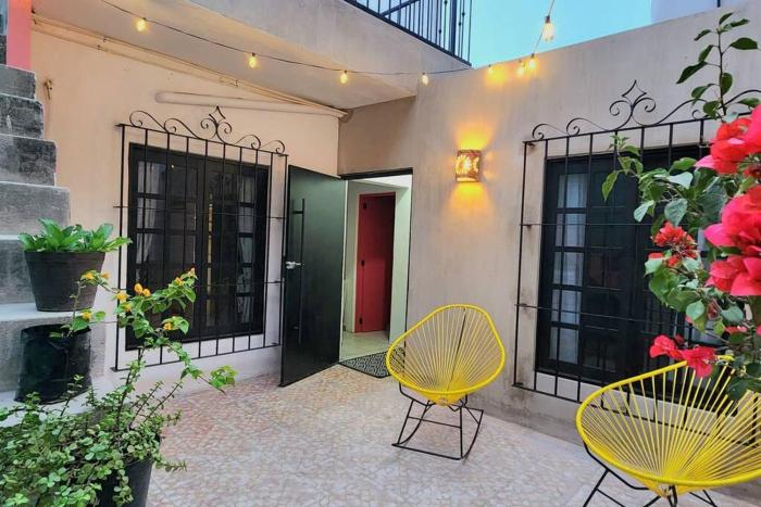 Casa Lola en el centro de Mazatlan