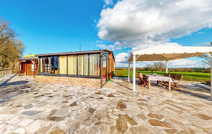 Stunning Home In La Bazouge-De-Chemeré