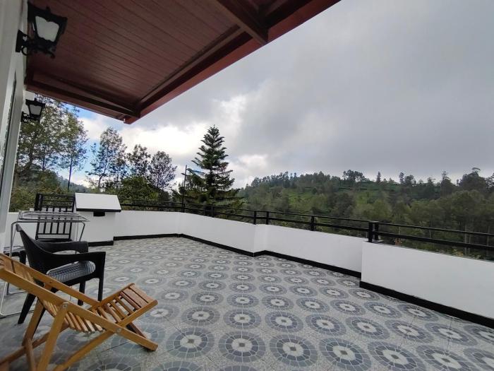 Silver Spruce Glass Villa 1BHK Kotagiri